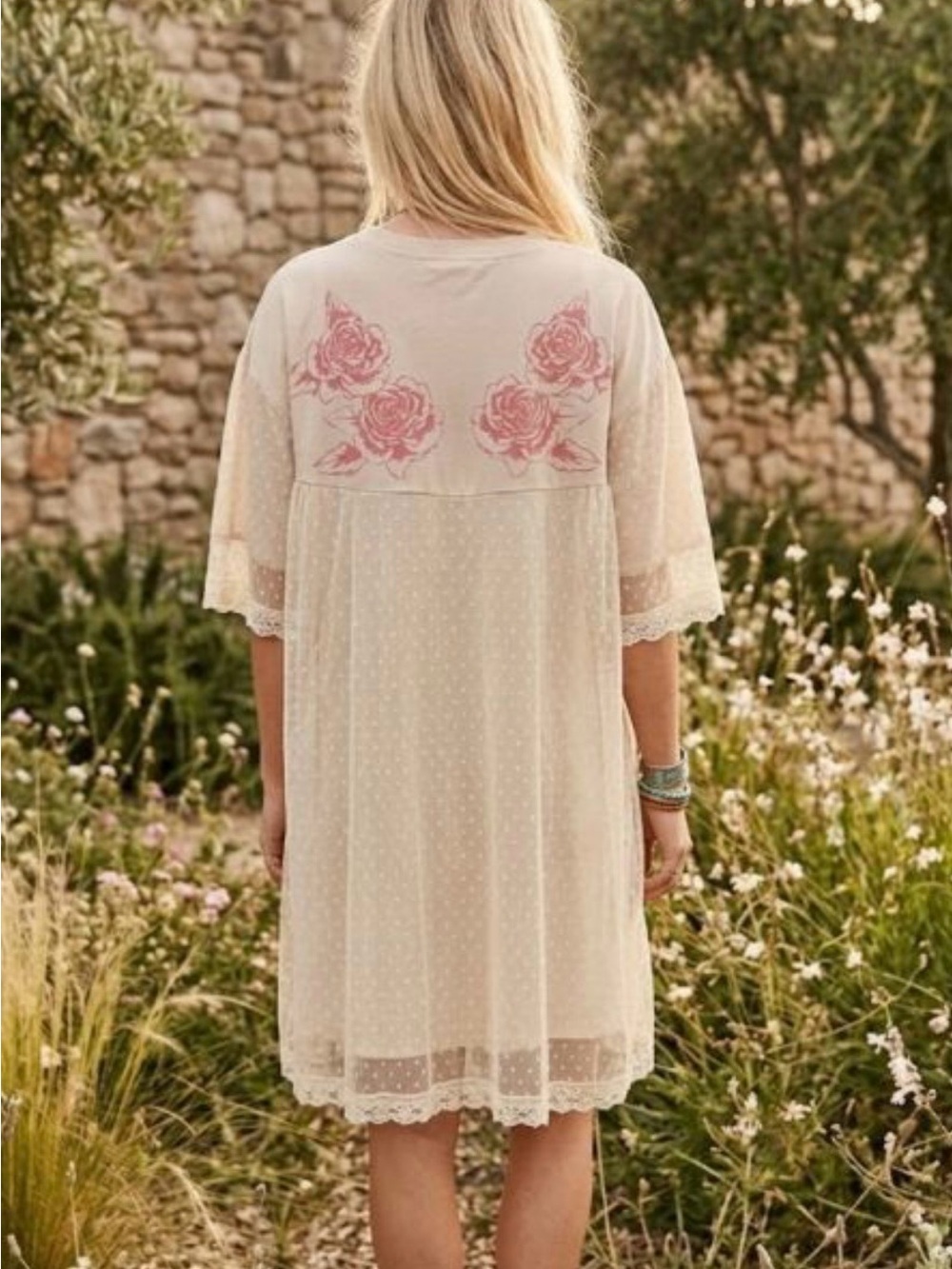 210. NWT PREMIUM Davi & Dani Cream Floral Embroidered Lace & T-shirt dress